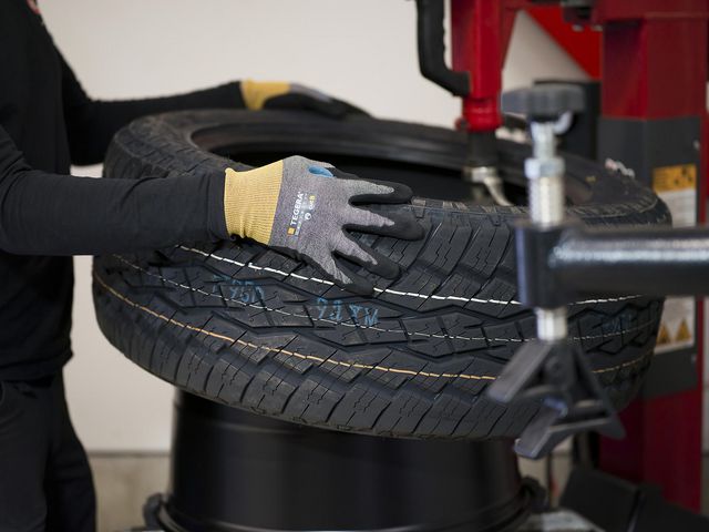 Skärskyddshandske TEGERA 8805 INF.B 11