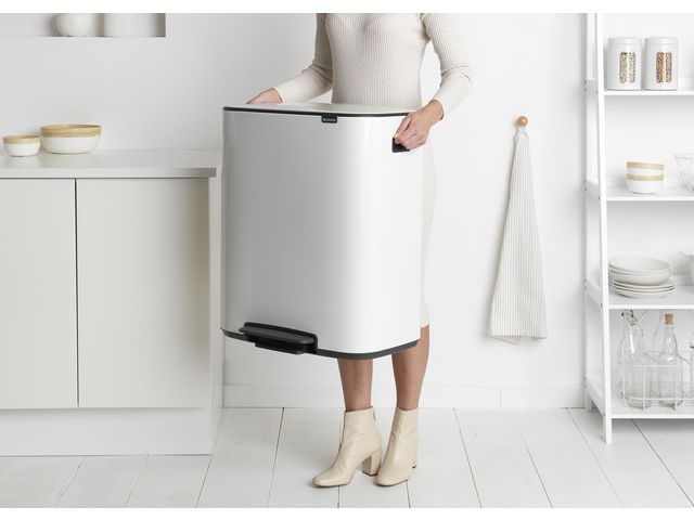 Papperskorg BRABANTIA Pedal Bo 60L vit