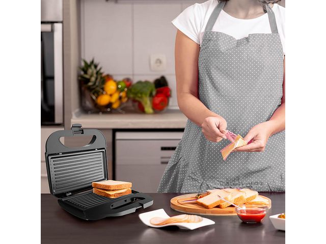 Smörgåsgrill BLACK+DECKER panini 750W